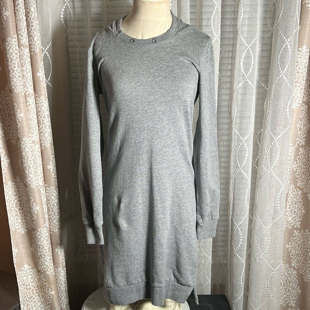 Alternative hooded sweatshirt  Dress size small 🌸